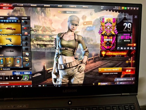 穿越火线为什么蹲不下